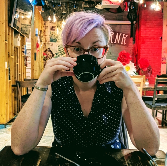 Meet your Posher, Kendra - Picture 7 of 10